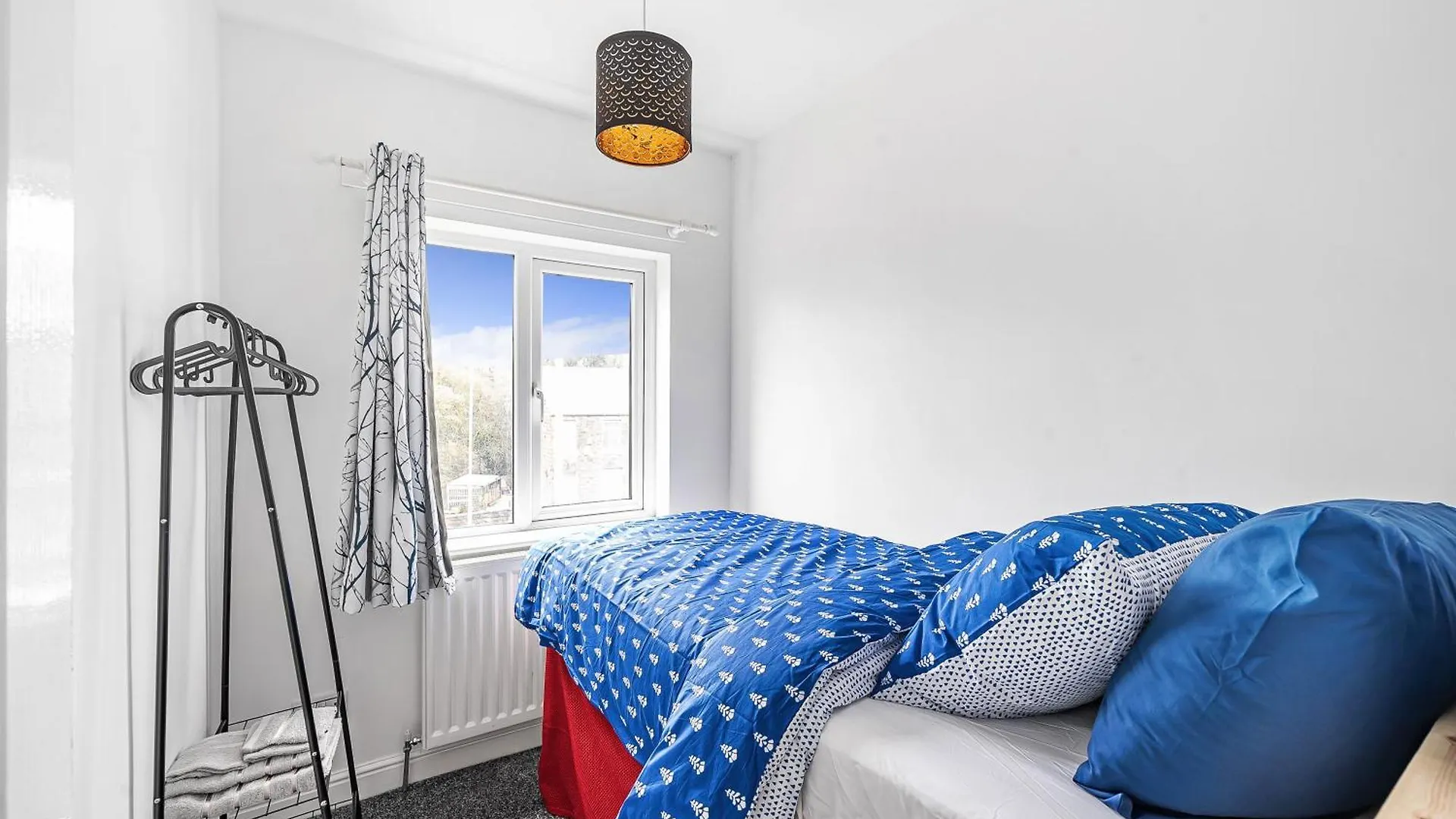 فيلا 3-Bed, Sleeps 6, Near M1/M62 مورلي 0*,  المملكة المتحدة