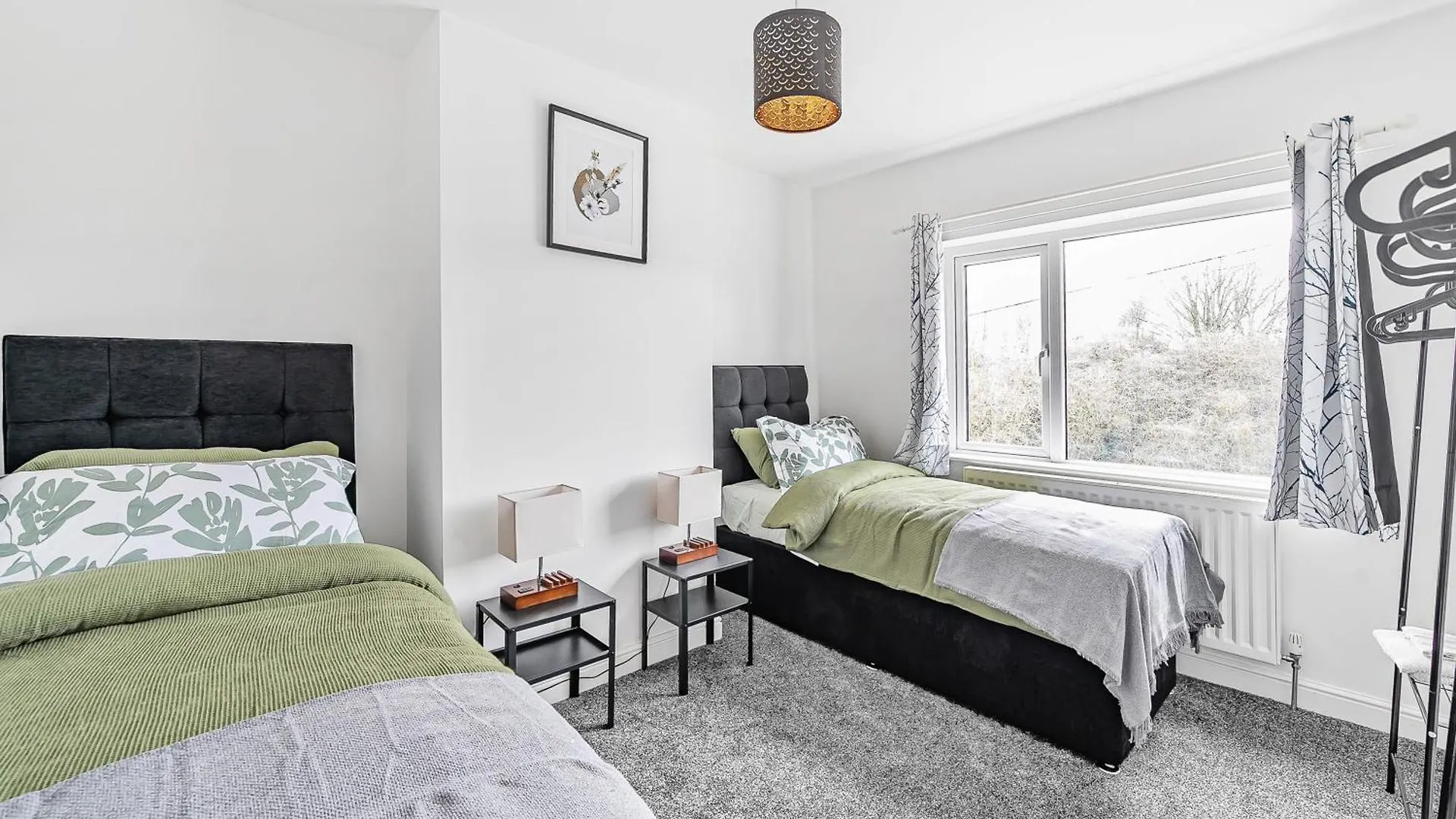 فيلا 3-Bed, Sleeps 6, Near M1/M62 مورلي