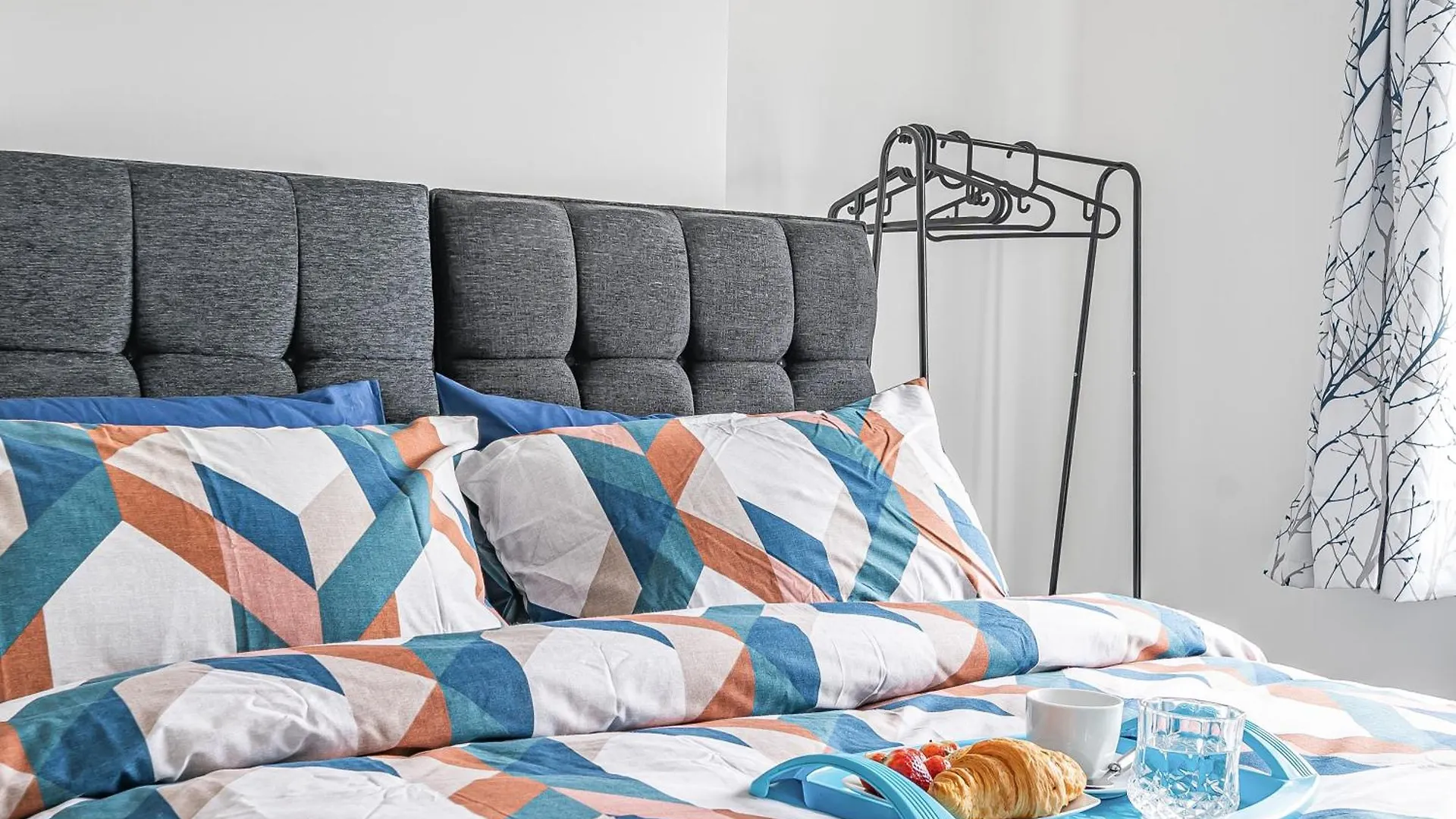 فيلا 3-Bed, Sleeps 6, Near M1/M62 مورلي